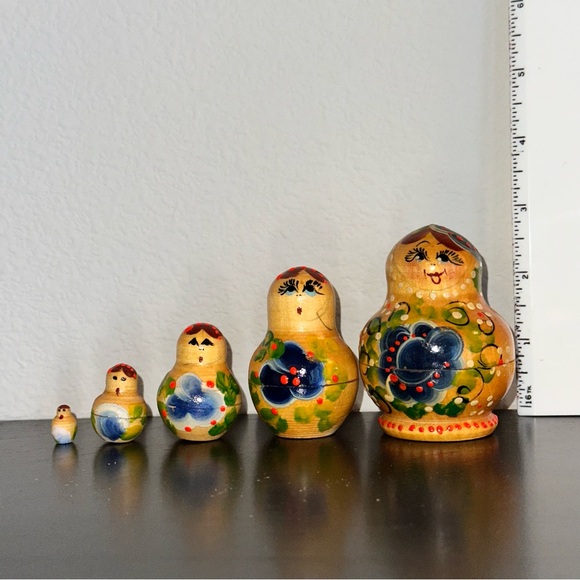 Handmade Other - Hand-Painted and Varnished Nesting Dolls Set - Multicolor 2.75” the biggest